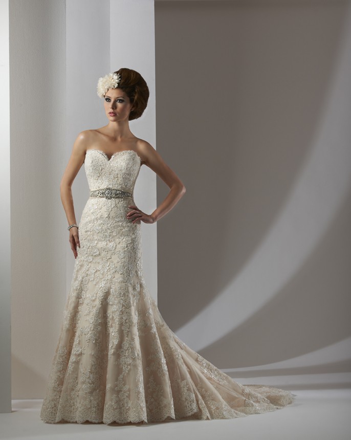 essence_collection_style_8302 essence_collection_style_8302